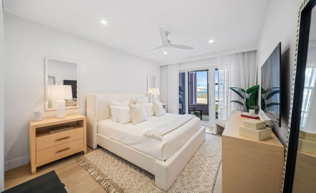 AVALON 9, EXQUISITE BEACHFRONT CONDO