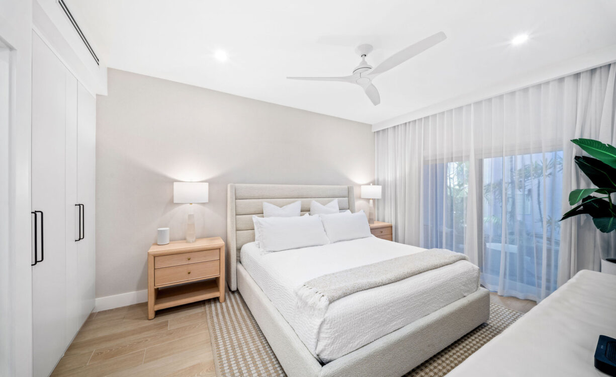 AVALON 9, EXQUISITE BEACHFRONT CONDO