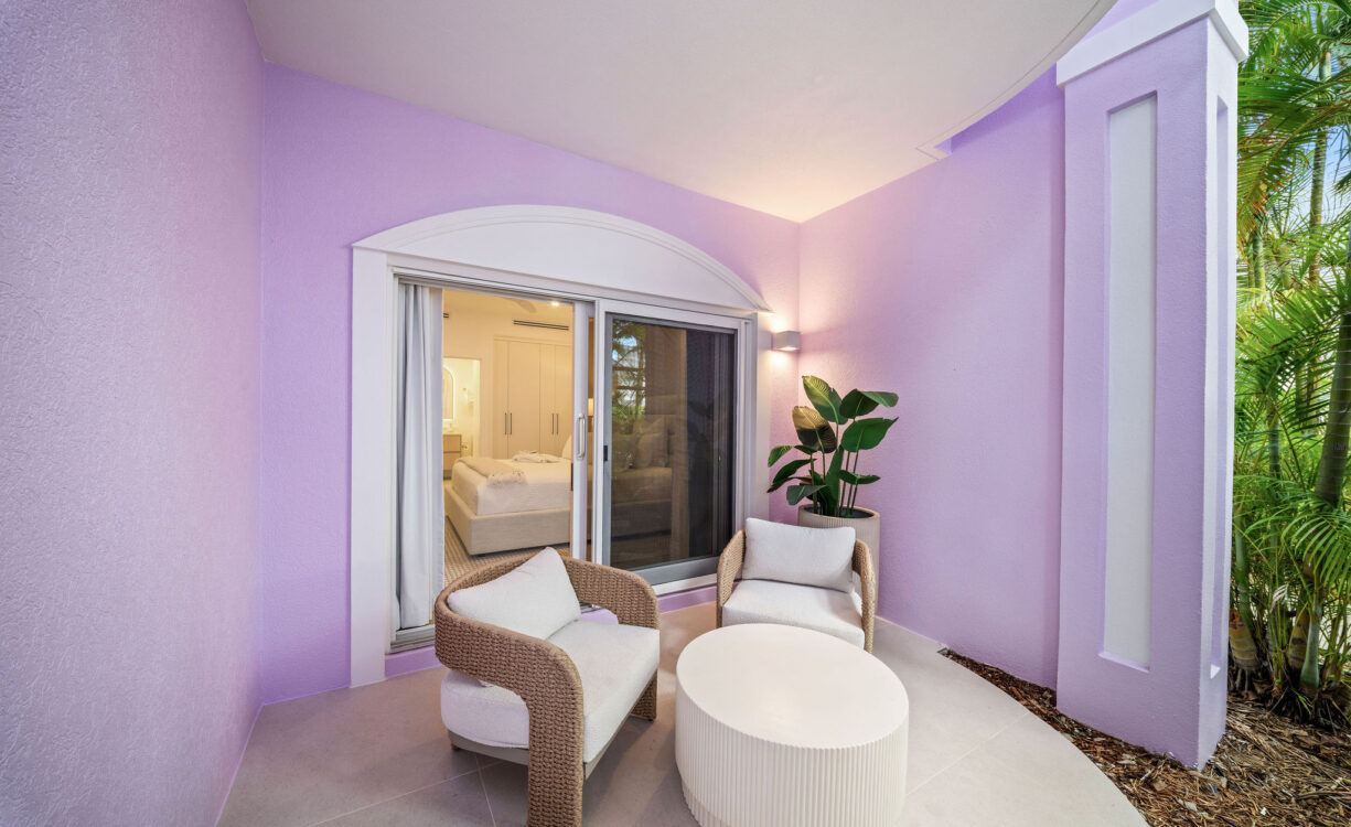 AVALON 9, EXQUISITE BEACHFRONT CONDO
