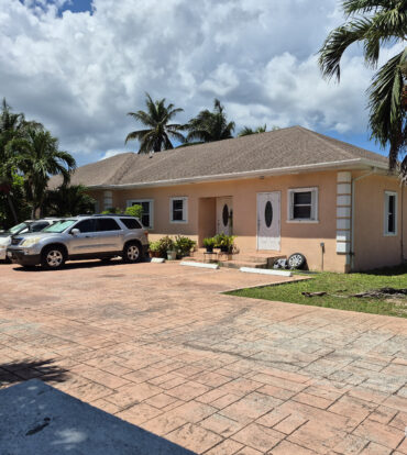 83 MOCKINGBIRD CRESCENT