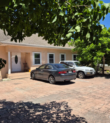 83 MOCKINGBIRD CRESCENT