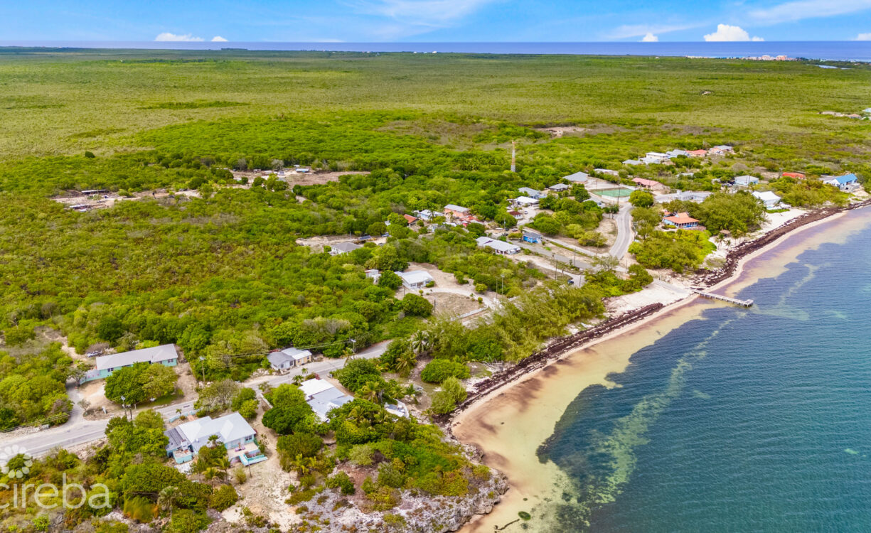 GUN BAY |  OCEAN FRONT |  0.67 ACRES
