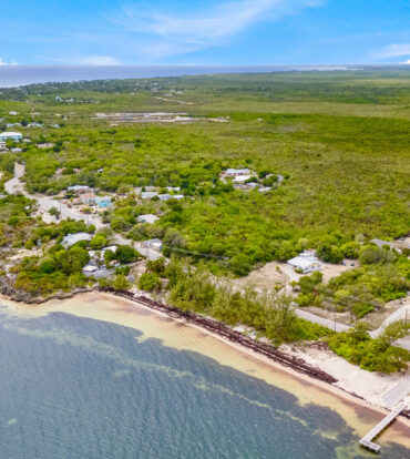 GUN BAY |  OCEAN FRONT |  0.67 ACRES