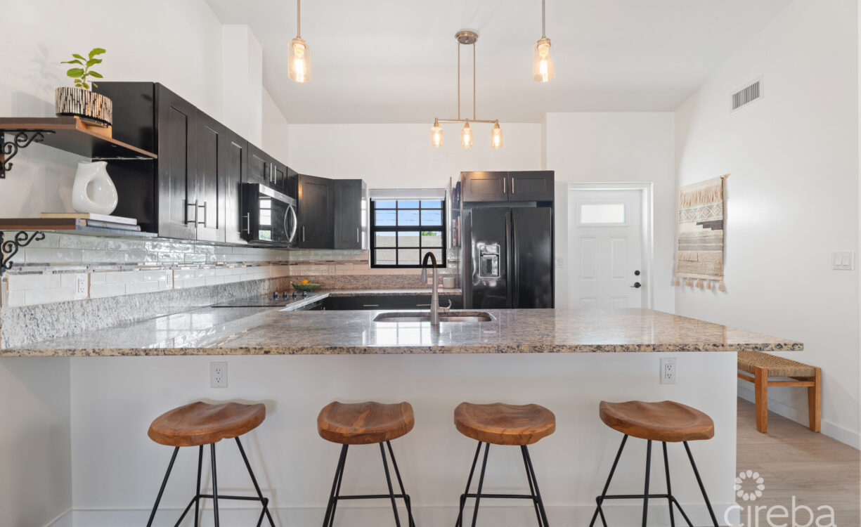 PORTOFINO GARDENS | TURNKEY 2-BED