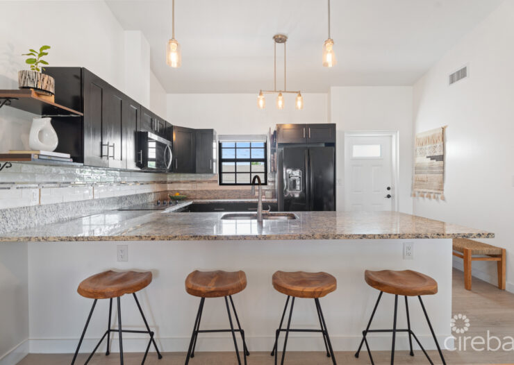 PORTOFINO GARDENS | TURNKEY 2-BED