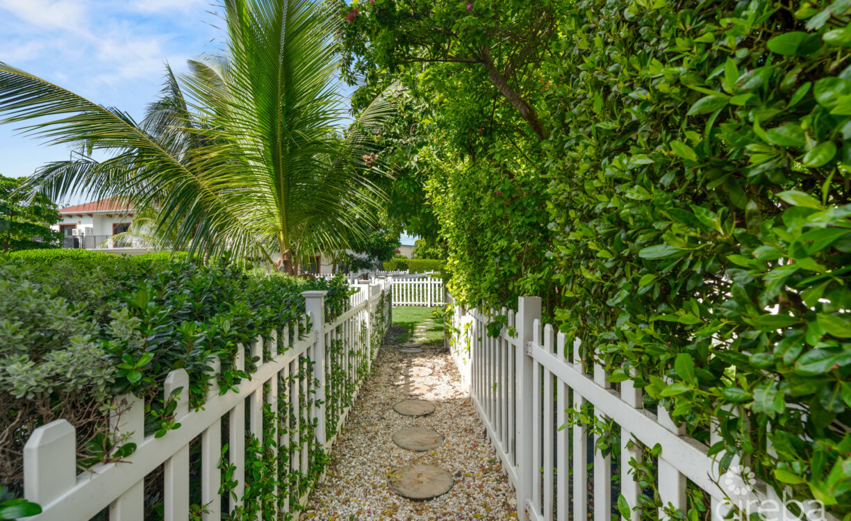 PORTOFINO GARDENS | TURNKEY 2-BED
