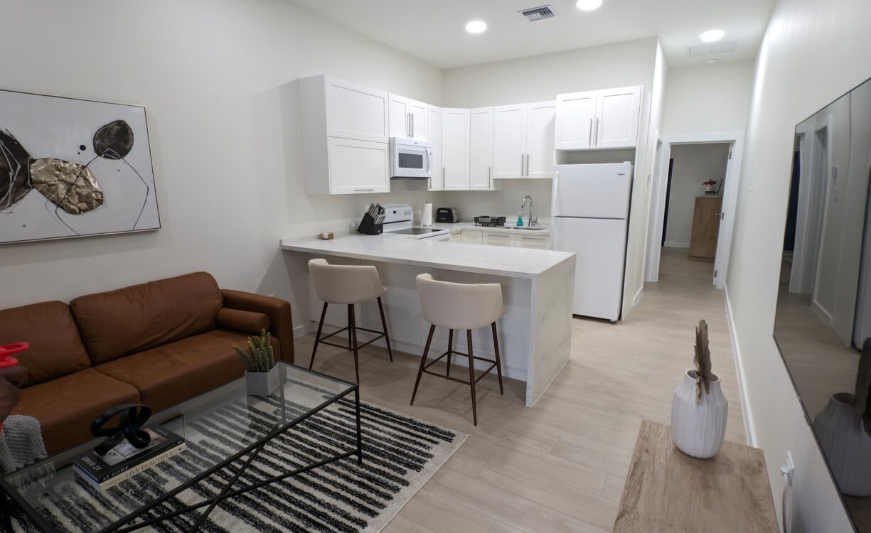 GATEWAY WEST 9, GEORGE TOWN CONDO