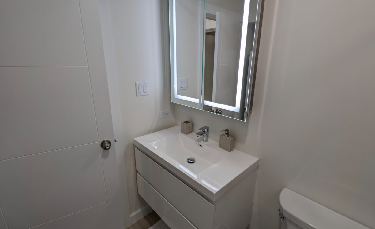 GATEWAY WEST 9, GEORGE TOWN CONDO