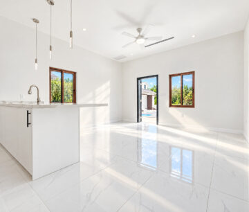 NORTH PALM HEIGHTS - END UNIT #7