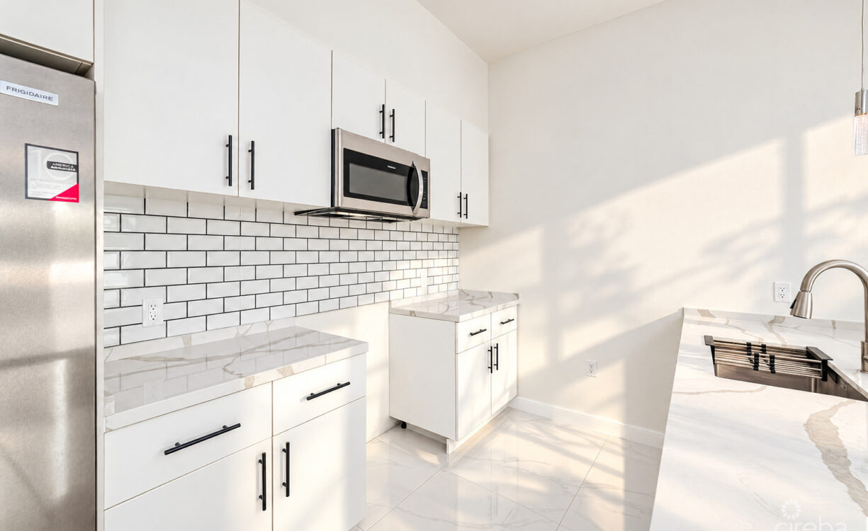 NORTH PALM HEIGHTS - END UNIT #7