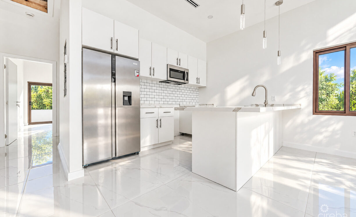NORTH PALM HEIGHTS - END UNIT #7