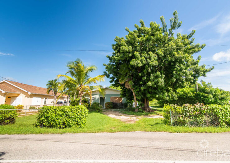 PRIME WEST BAY DEVELOPMENT OPPORTUNITY | 0.84 ACRES