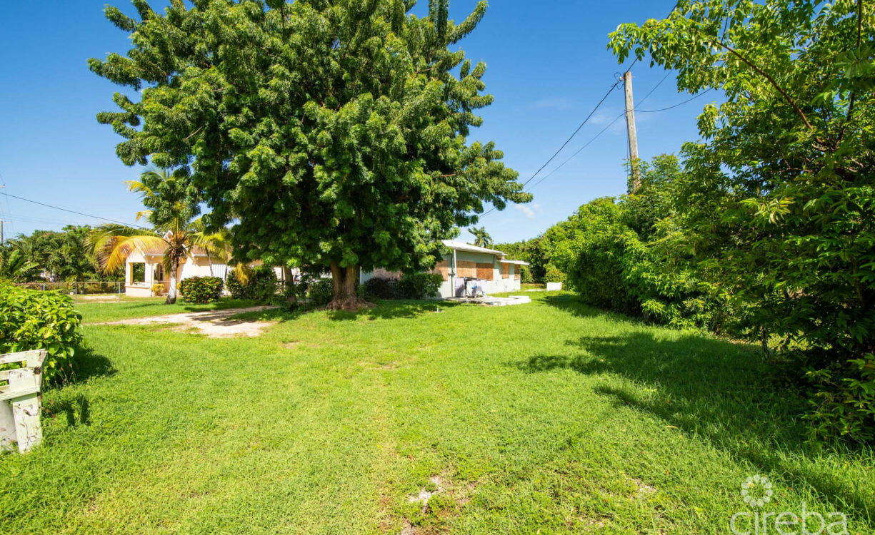 PRIME WEST BAY DEVELOPMENT OPPORTUNITY | 0.84 ACRES