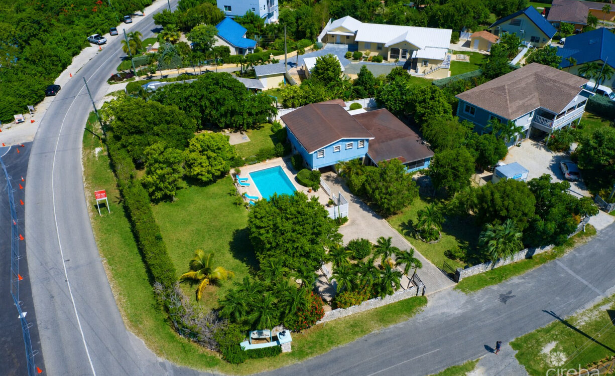 3 BR POOL HOME IN CORAL GABLES ON .47 ACRES