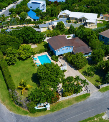 3 BR POOL HOME IN CORAL GABLES ON .47 ACRES