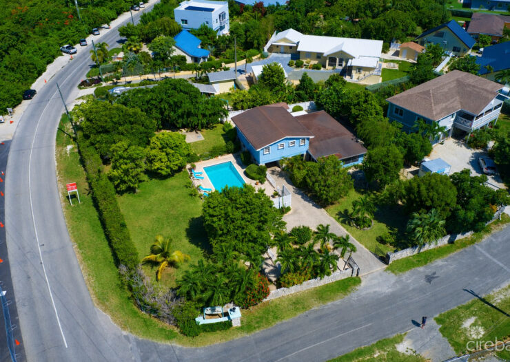 3 BR POOL HOME IN CORAL GABLES ON .47 ACRES