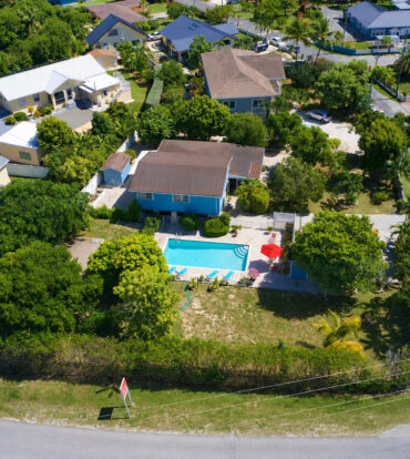 3 BR POOL HOME IN CORAL GABLES ON .47 ACRES