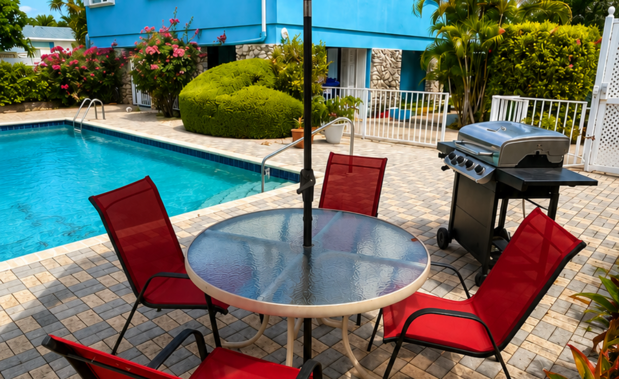 3 BR POOL HOME IN CORAL GABLES ON .47 ACRES