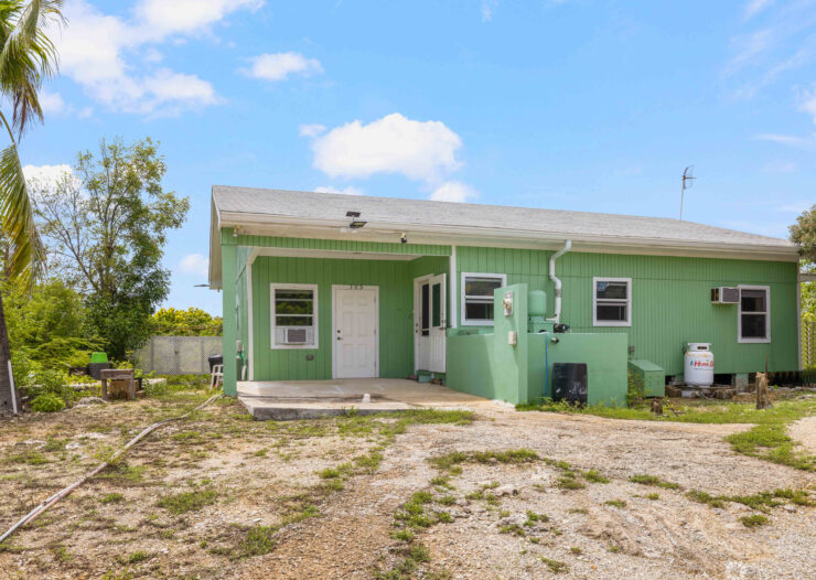 EAST END STAND ALONE HOME JOHN MCLEAN DR
