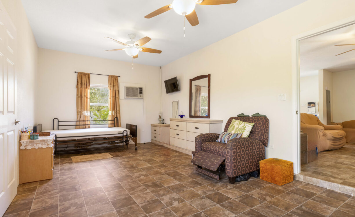 EAST END STAND ALONE HOME JOHN MCLEAN DR