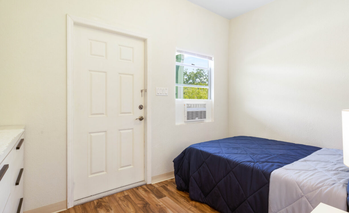 EAST END STAND ALONE HOME JOHN MCLEAN DR
