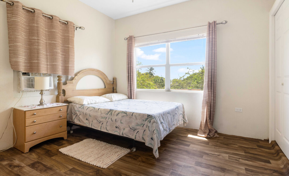 EAST END STAND ALONE HOME JOHN MCLEAN DR