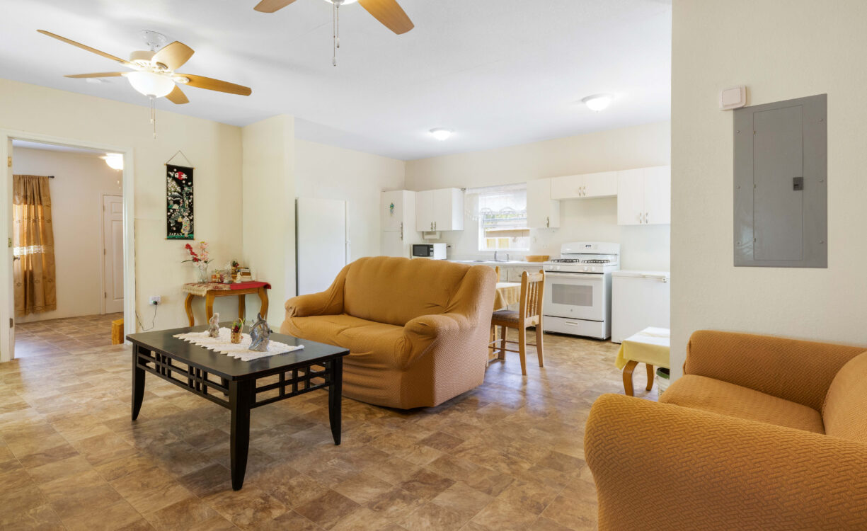 EAST END STAND ALONE HOME JOHN MCLEAN DR