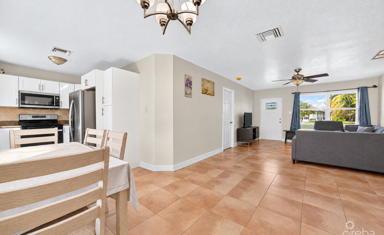 3 BEDROOM HOME ON DUPLEX LOT W/APPROVED PLANS FOR AN ADDITIONAL 4-BEDROOM HOME