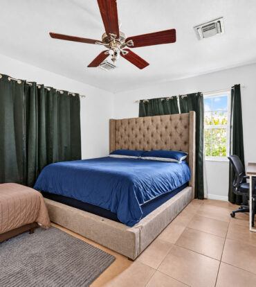3 BEDROOM HOME ON DUPLEX LOT W/APPROVED PLANS FOR AN ADDITIONAL 4-BEDROOM HOME