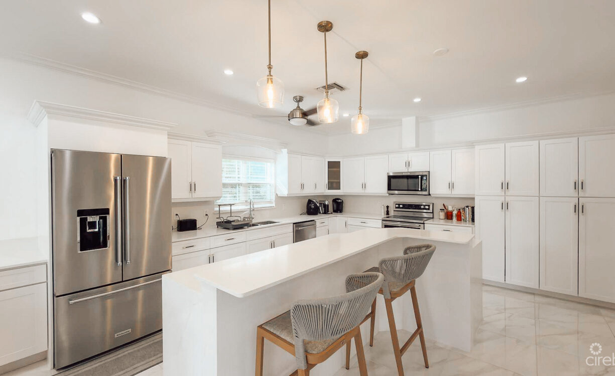 SHORECREST CIRCLE 4 BEDROOM FAMILY HOME