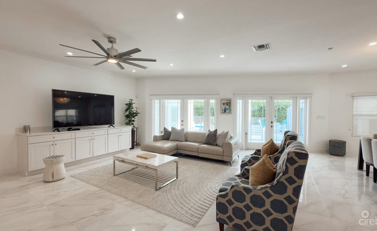 SHORECREST CIRCLE 4 BEDROOM FAMILY HOME