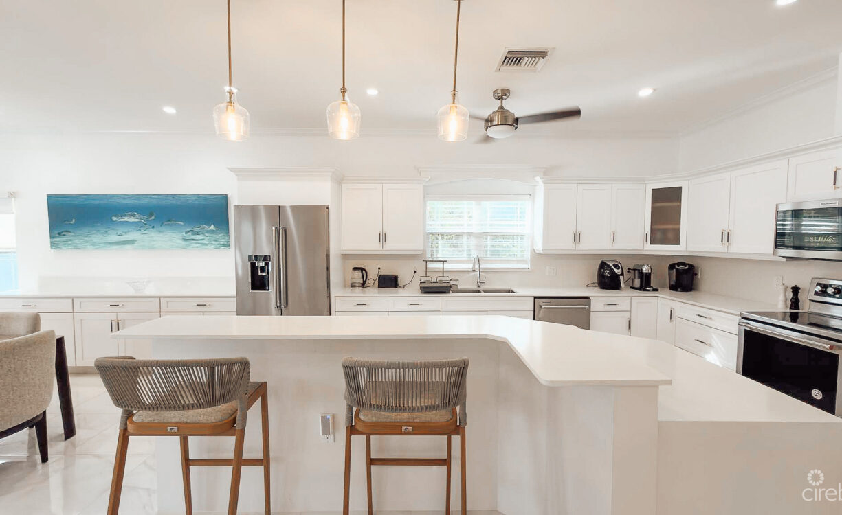 SHORECREST CIRCLE 4 BEDROOM FAMILY HOME