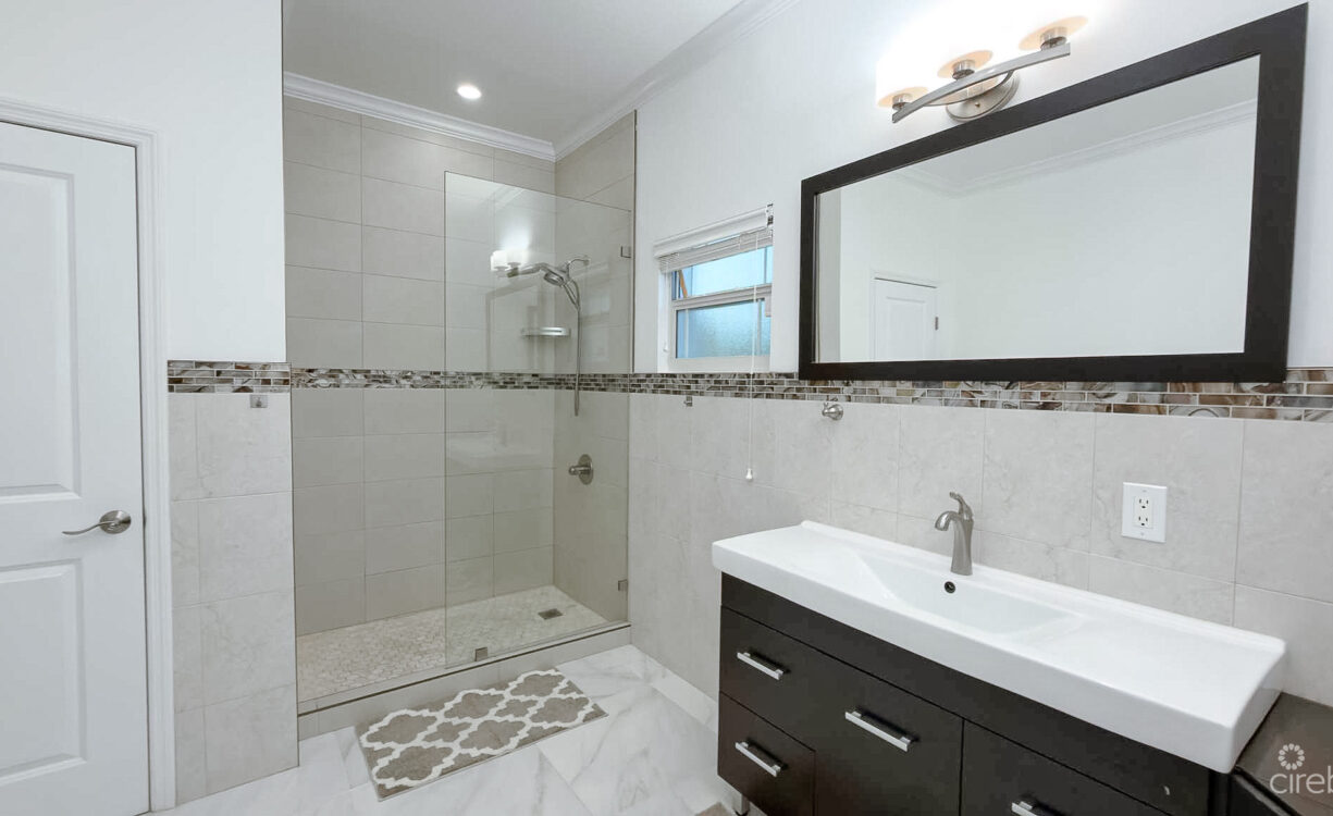 SHORECREST CIRCLE 4 BEDROOM FAMILY HOME