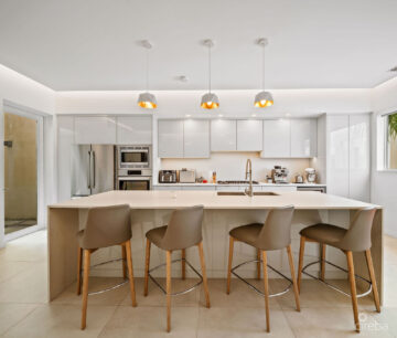 SOLARA #104 | LUXURY TOWNHOUSE IN CRYSTAL HARBOUR