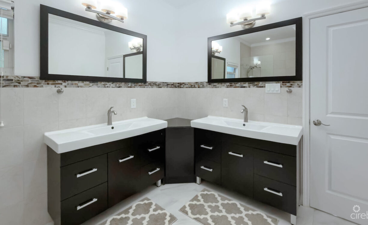 SHORECREST CIRCLE 4 BEDROOM FAMILY HOME
