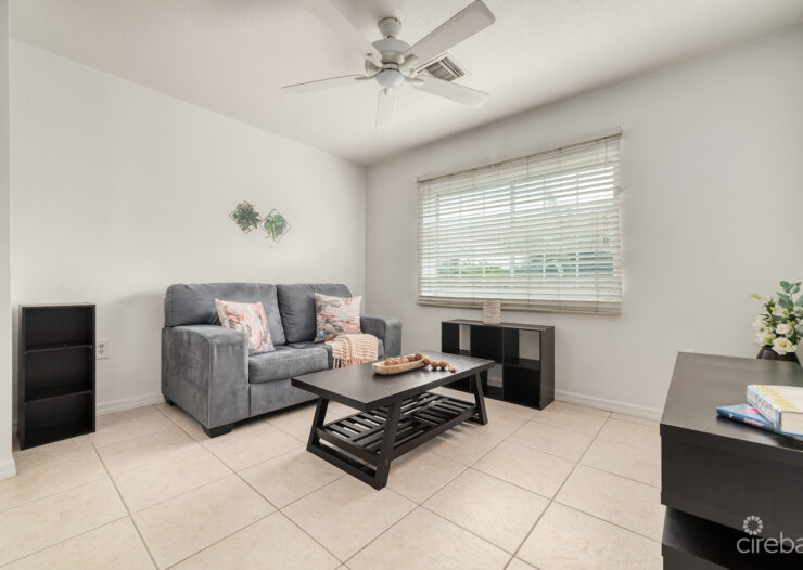 LAKESIDE 1 BED / 1 BATH NEAR CAMANA BAY