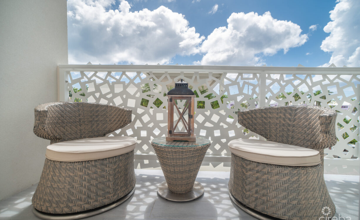 STUDIO PARADISUM AT THE GROVE