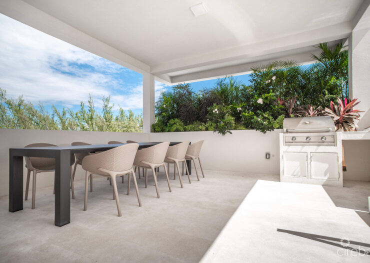 STUDIO PARADISUM AT THE GROVE