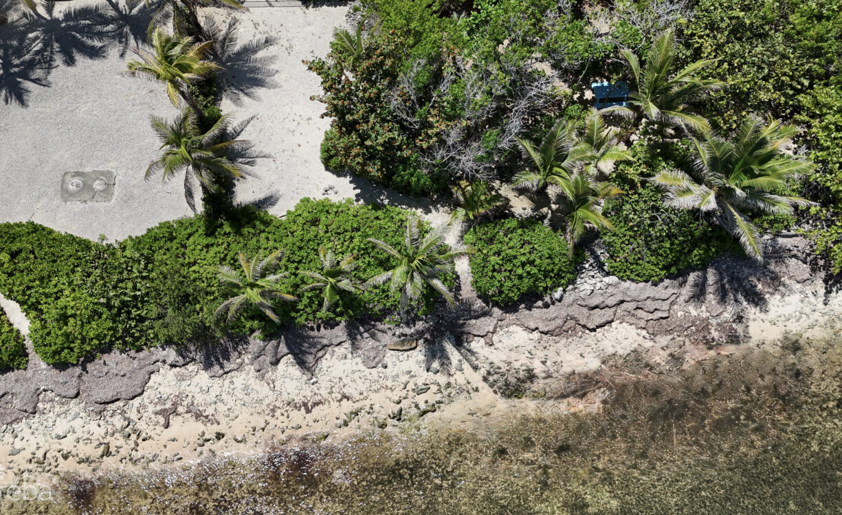 LARGE BEACHFRONT LOT - RUM POINT DRIVE - PERFECT ESTATE PARCEL