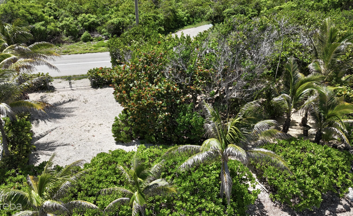 LARGE BEACHFRONT LOT - RUM POINT DRIVE - PERFECT ESTATE PARCEL