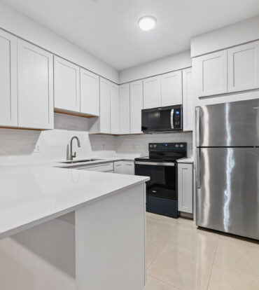 COMPLETE RENOVATED LANTERN POINT 2 BED/2 BATH