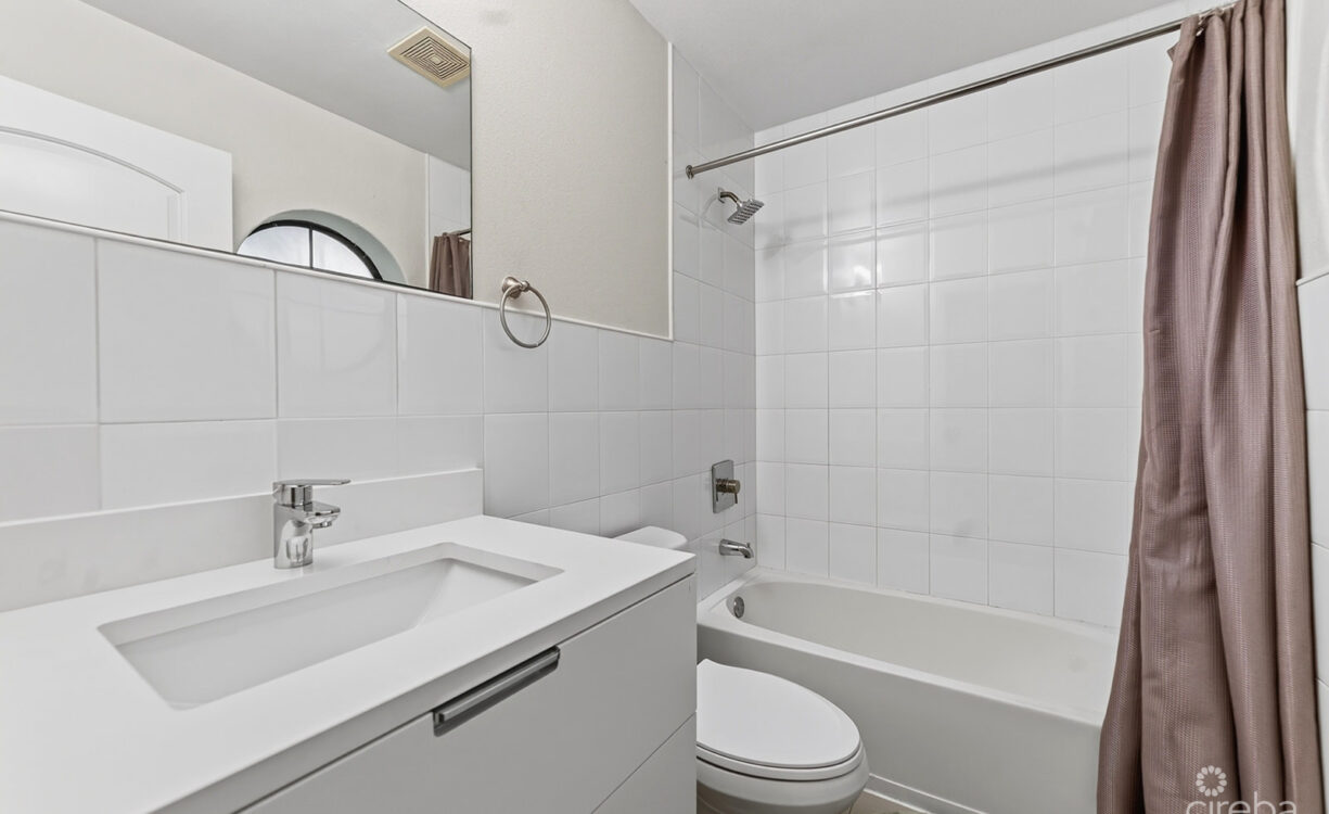 COMPLETE RENOVATED LANTERN POINT 2 BED/2 BATH