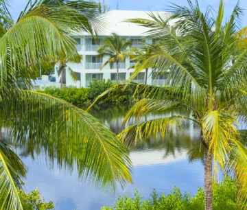 LAKESIDE PENTHOUSE 2 BED