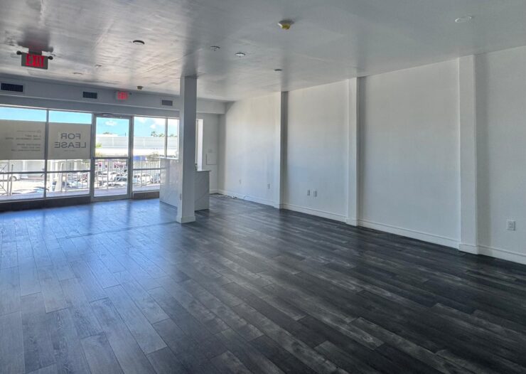 THE STRAND 24, SEVEN MILE BEACH COMMERCIAL SPACE