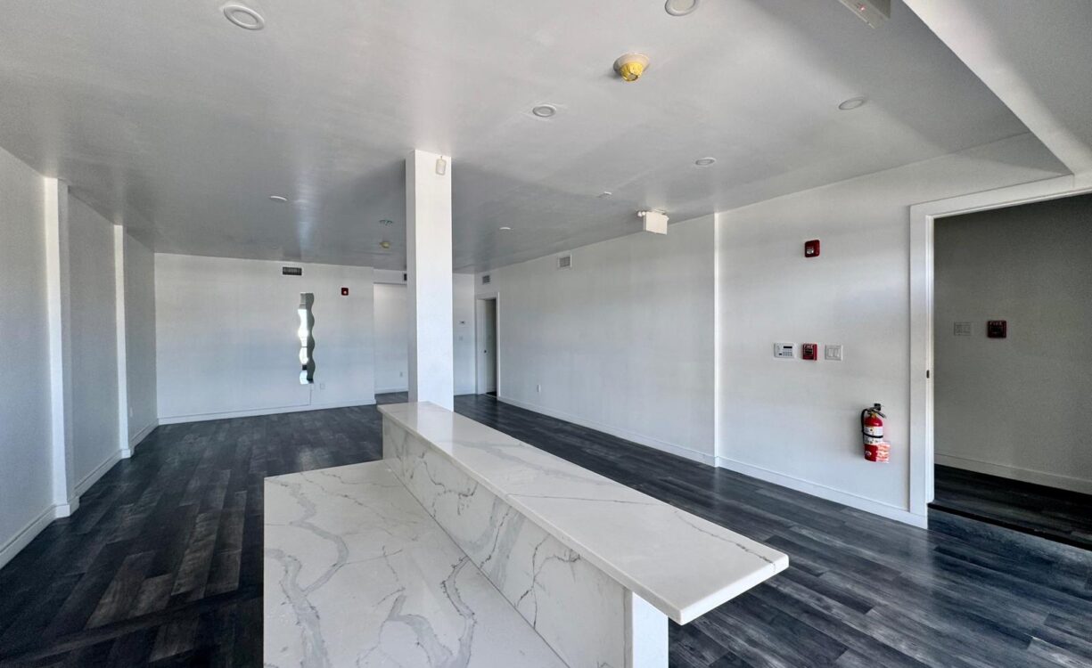THE STRAND 24, SEVEN MILE BEACH COMMERCIAL SPACE
