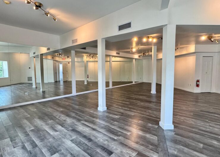 THE STRAND 24, SEVEN MILE BEACH COMMERCIAL SPACE