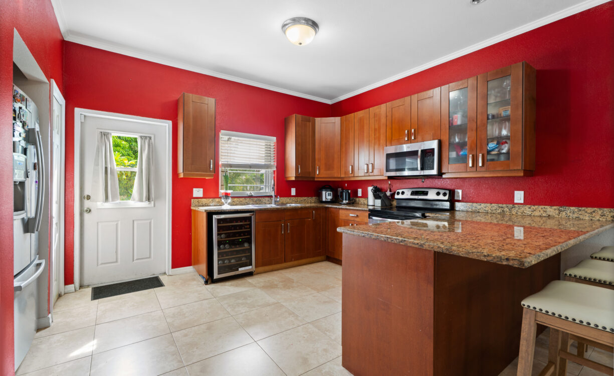 PINEAPPLE WAY 19, BODDEN TOWN HOME