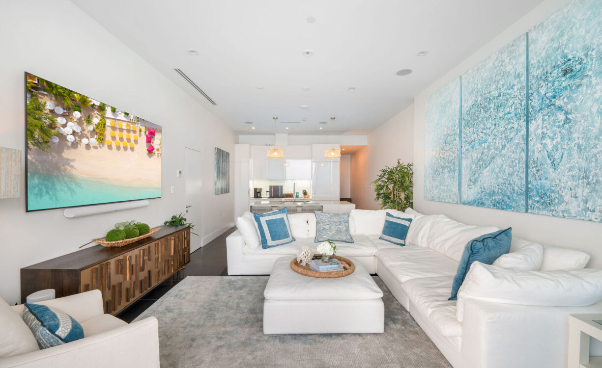 FIN 27, OCEANFRONT CONDO