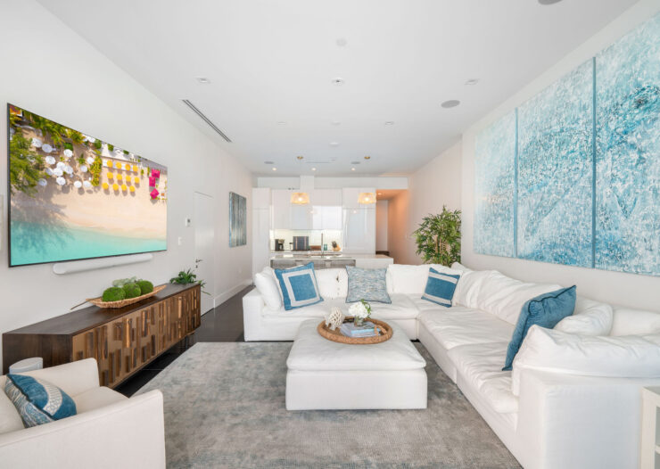 FIN 27, OCEANFRONT CONDO