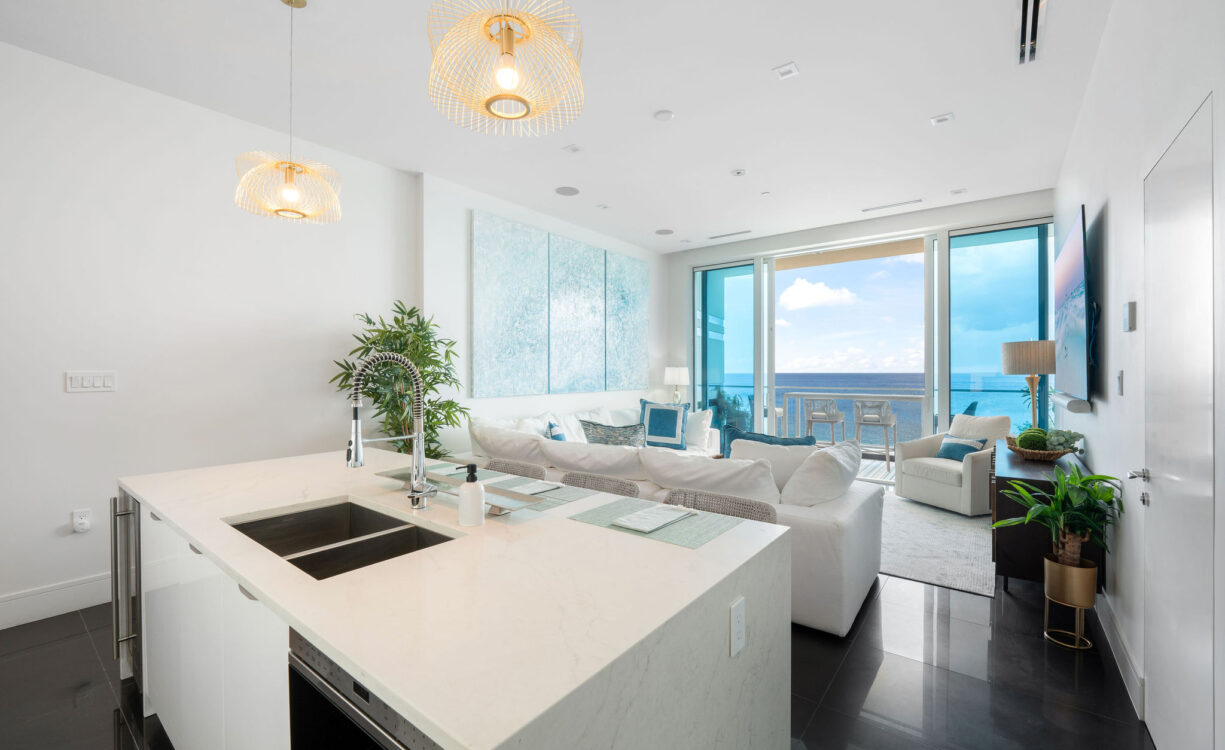 FIN 27, OCEANFRONT CONDO